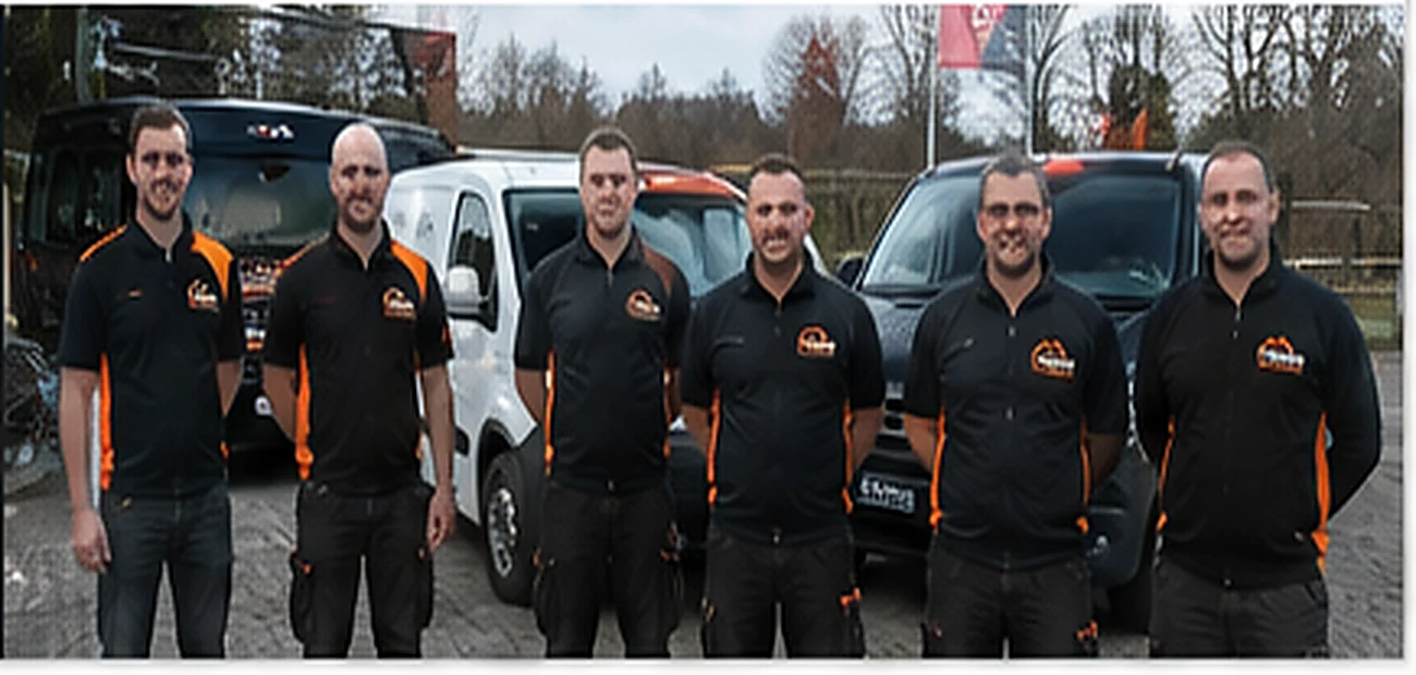 Fiktives Team eines regionalen Dachdeckerbetriebs
